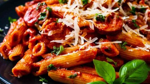 10 receitas de macarrão fáceis e deliciosas para inovar no dia a dia