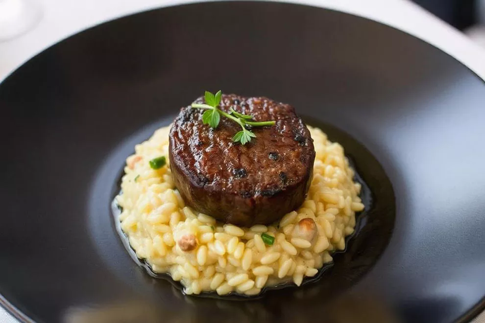 3 receitas de risoto de filé mignon para o fim de semana!