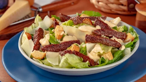 Salada caesar de carne