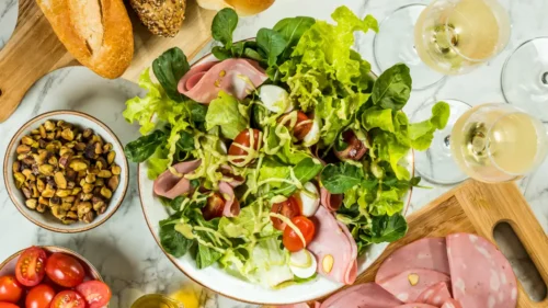 Salada Verde com Mortadela Italiana com Pistache