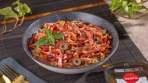 Salada Fria de Risoni com Molho Pesto e Salame Italiano