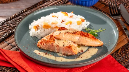 Salmão ao molho de laranja
