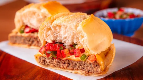 Sanduíche de Beef Burger com Vinagrete