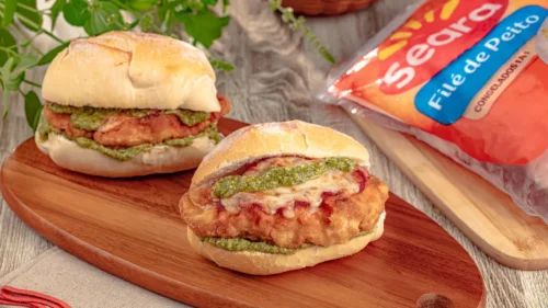 Sanduíche de frango à parmegiana