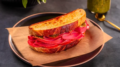 Sanduíche de Mortadela com Pesto de Pistache