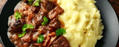 Miúdos ao Vinho com Purê de Mandioquinha