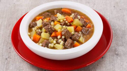 Sopa de Carne com Legumes e Macarrão
