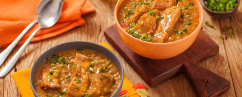 Sopa de ervilha com costelinha suína