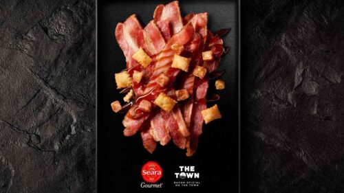 Stickers de Bacon Frito com Molho de Melado, Queijo Coalho na Chapa e Mini Pastéis de Vento