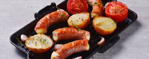 Linguiça Cuiabana com Tomates e Cebolas Assados