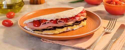 Tapioca Recheada com Peito de Peru