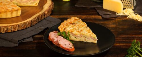 Torta de Abobrinha com Linguiça de Alho Poró