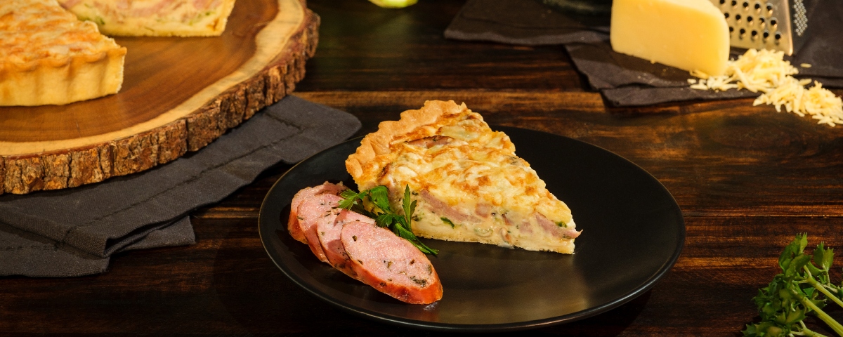Torta de Abobrinha com Linguiça de Alho Poró
