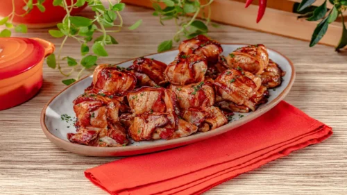 Trouxinha de lombo com bacon e muçarela