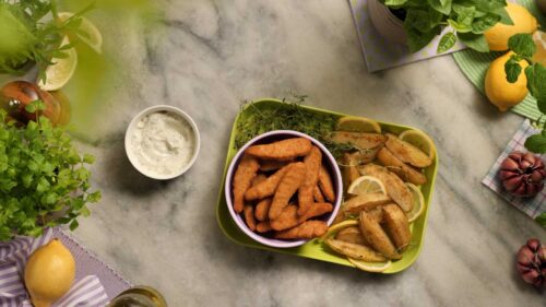 Isca de Peixe Empanado Vegetal com Batata Rústica