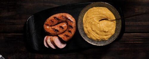 Linguiça Cuiabana com Purê de Banana da Terra